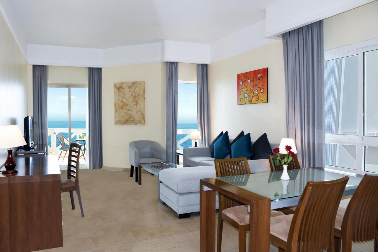 Ramada By Wyndham Beach Hotel Ajman Exterior photo