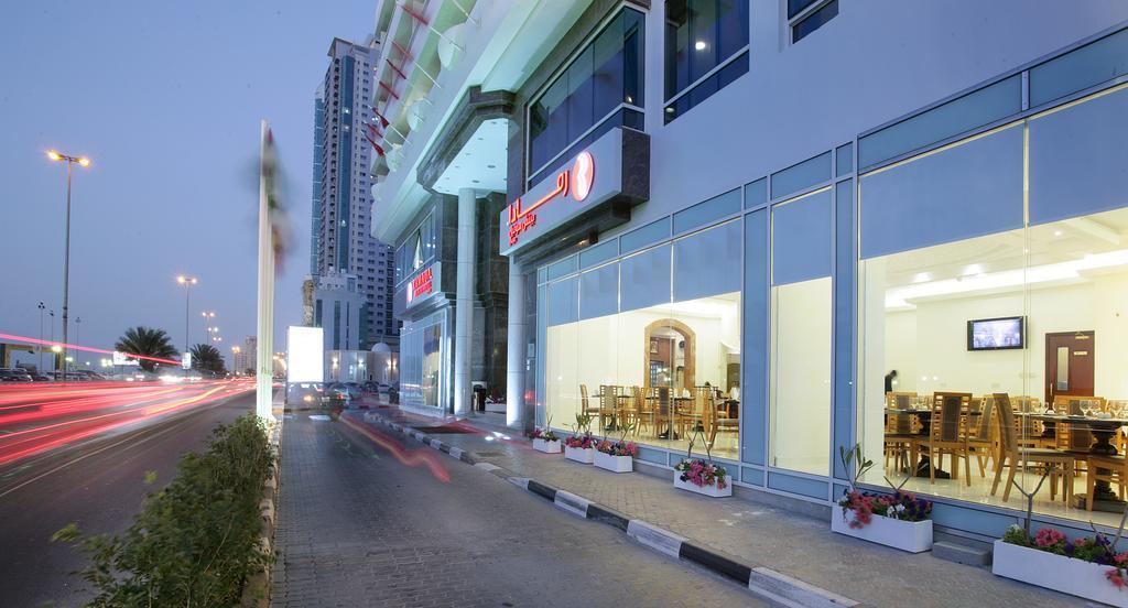 Ramada By Wyndham Beach Hotel Ajman Exterior photo