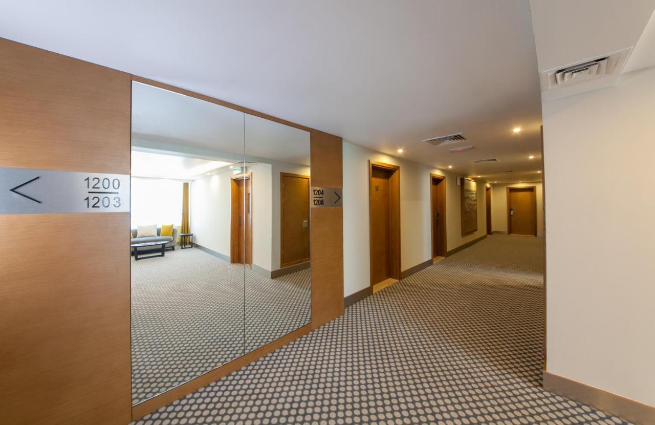 Ramada By Wyndham Beach Hotel Ajman Exterior photo