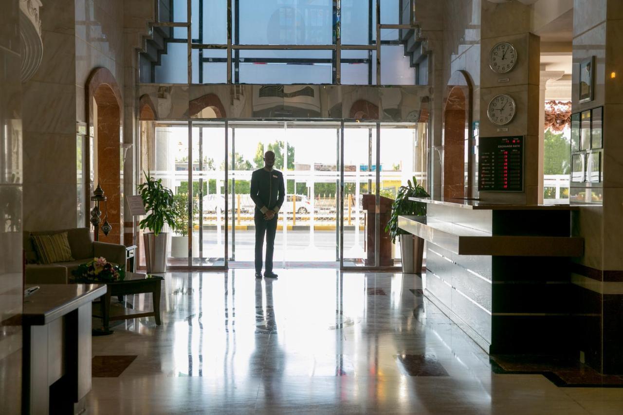Ramada By Wyndham Beach Hotel Ajman Exterior photo