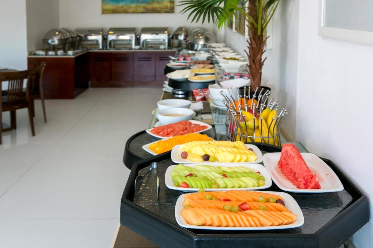 Ramada By Wyndham Beach Hotel Ajman Exterior photo